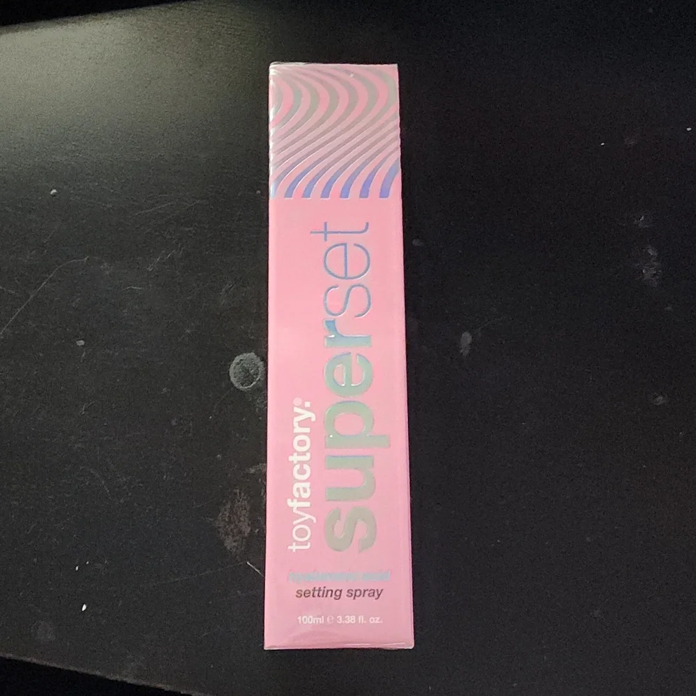 TOY FACTORY Superset Hyaluronic Acid Setting Spray